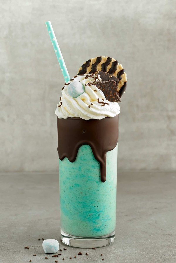 Quelles sont les stratégies pour intégrer des plats à base de spiruline dans un menu de restaurant santé?